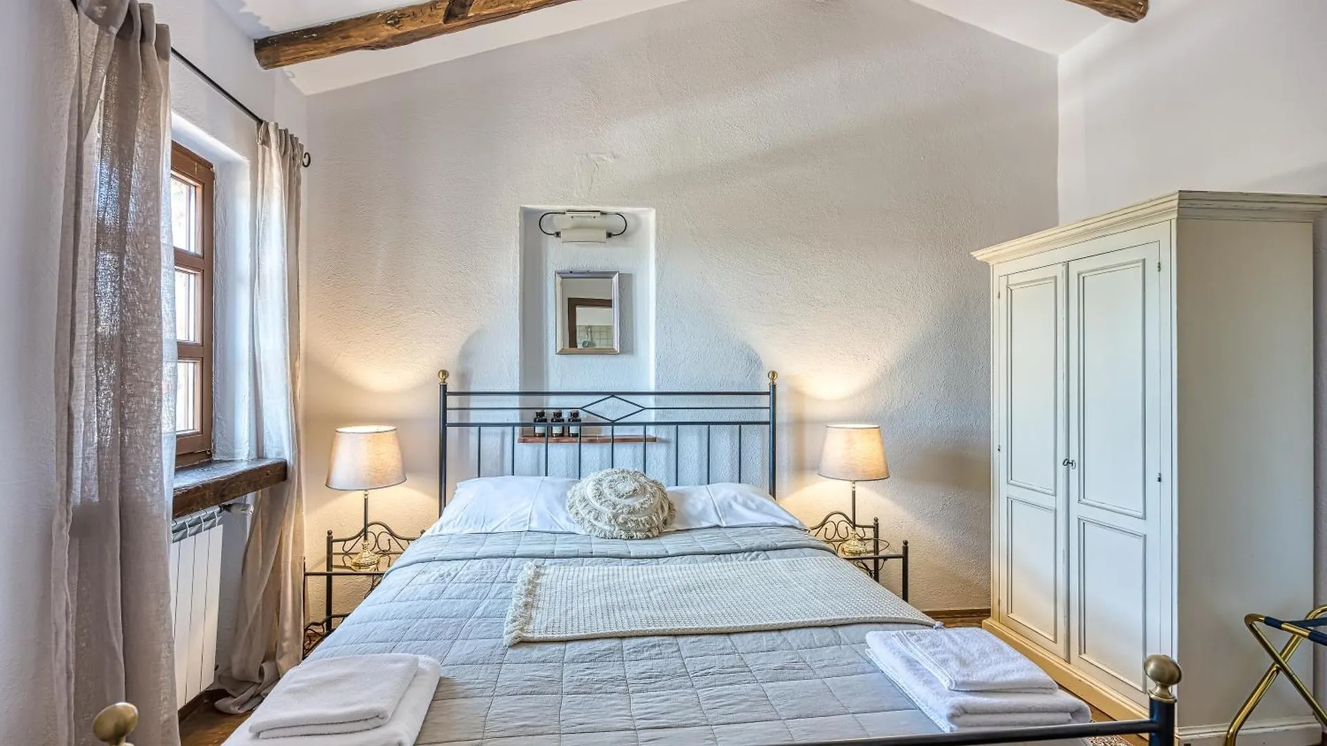 Vila Aryana With Pool - Happy Rentals Sveti Lovrec Pazenaticki Villa