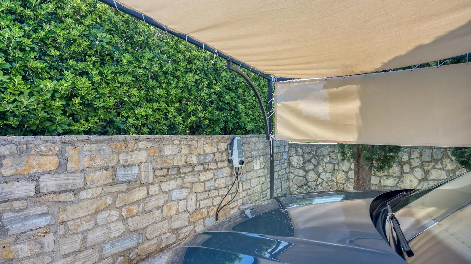 Villa Vila Aryana With Pool - Happy Rentals Sveti Lovrec Pazenaticki