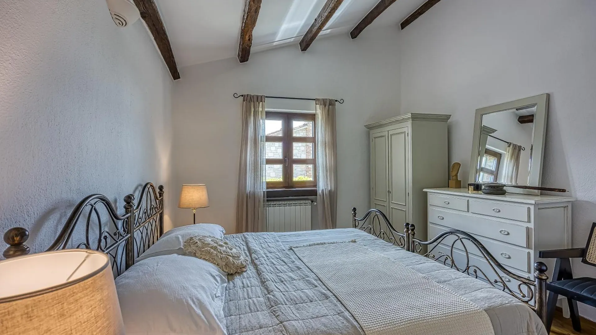 Vila Aryana With Pool - Happy Rentals Sveti Lovrec Pazenaticki