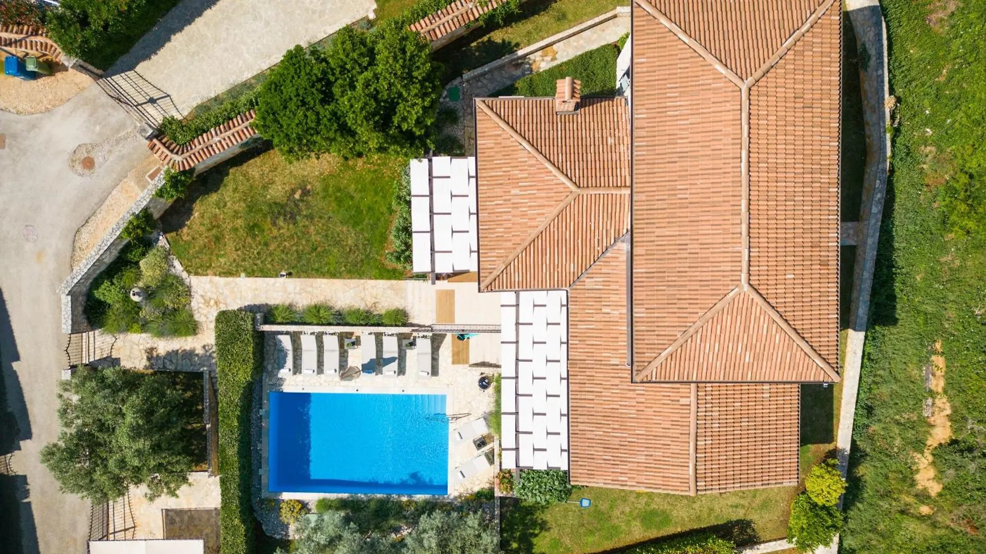 Vila Aryana With Pool - Happy Rentals Sveti Lovrec Pazenaticki