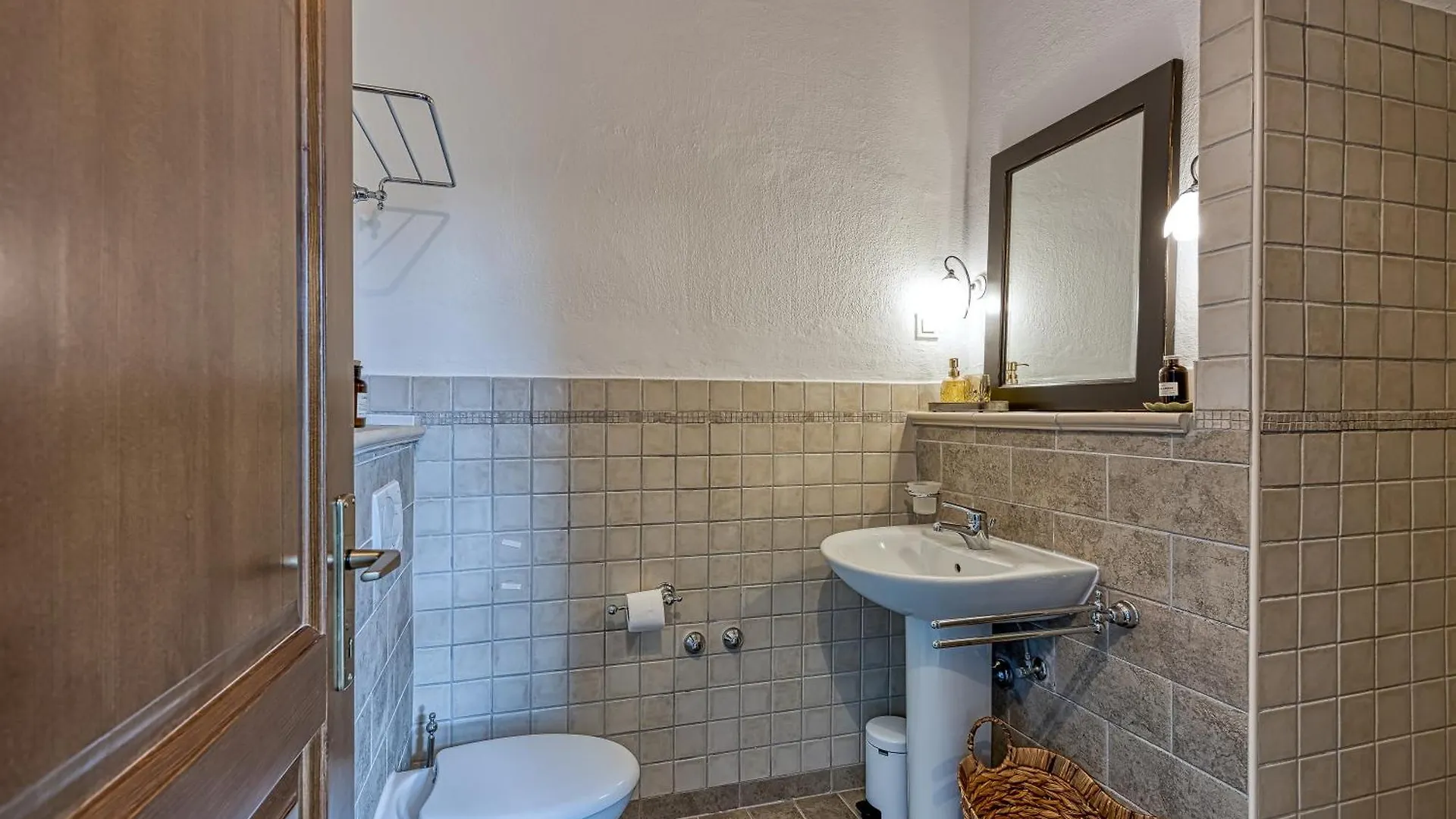 Villa Vila Aryana With Pool - Happy Rentals Sveti Lovrec Pazenaticki